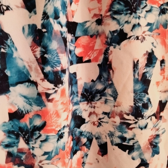 Disney & G by Giuliana Collab (Size 14) Multicolored Art Print Pullon Crop Pants - Picture 5 of 8